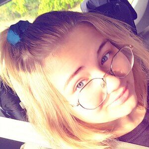 Meet your Posher, Hailey